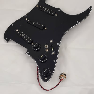 SolderX Loaded Pickguard Seymour Duncan Everything Axe Pickups, Black 3-Ply - AxLabs