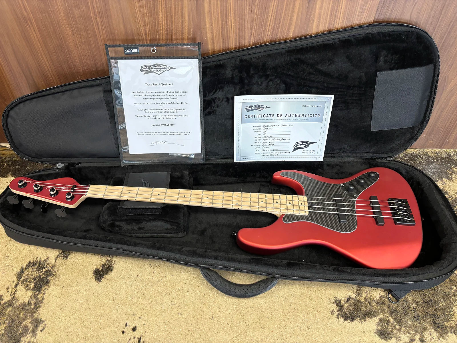 Brubaker JXB USA 4 Performance Series bass 2025 - Renzo Red satin