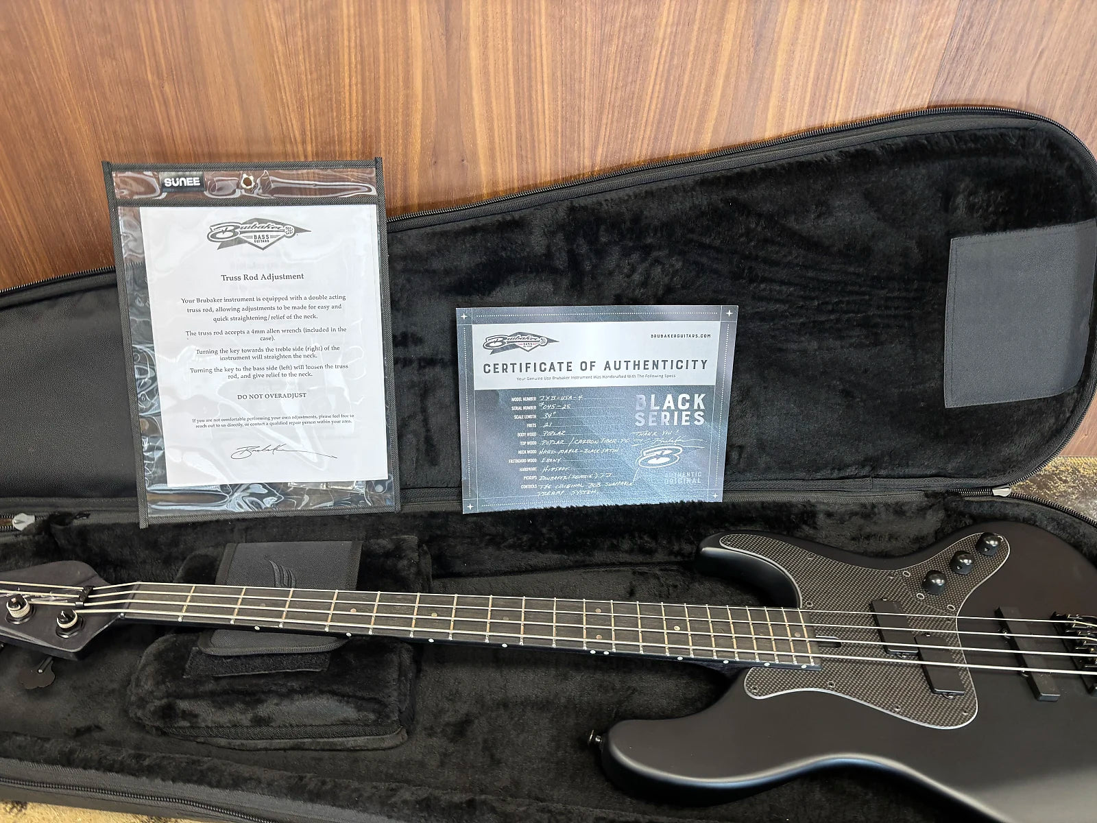 Brubaker JXB USA 4 Performance Series bass 2025 - Black satin