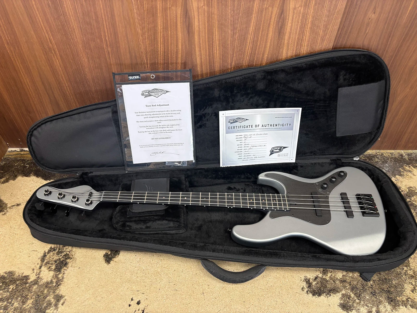 Brubaker JXB USA 4 Performance Series bass with BOB technology 2025 - Silver Steel